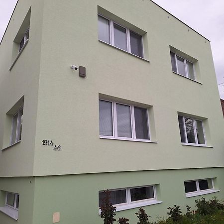 Apartmanovy Dom Stummerova Топольчани Экстерьер фото